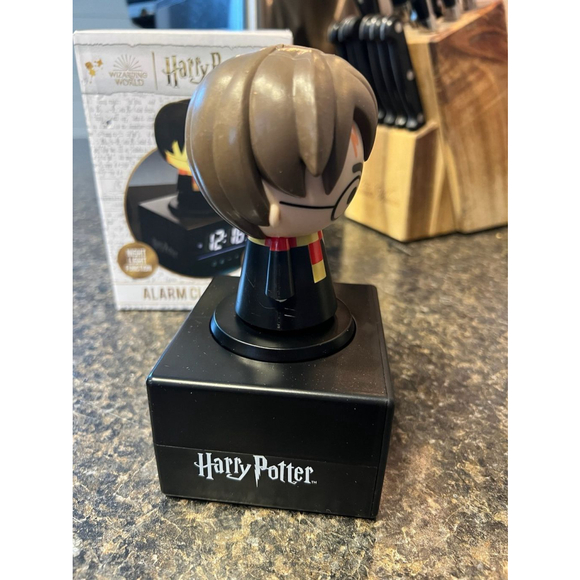 New Harry Potter Battery Operated Alarm Clock - Picture 5 of 8